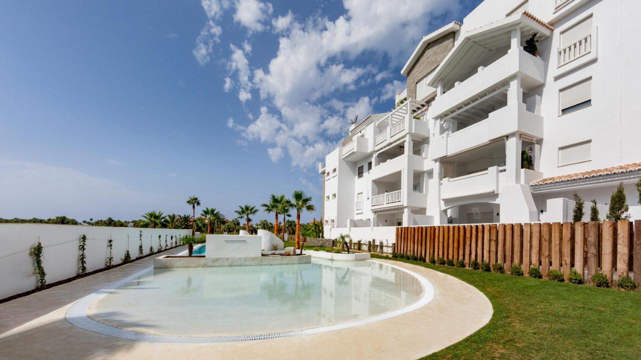 Homity Holidays - Playa Granada - Marina Golf โมตริล ภายนอก รูปภาพ