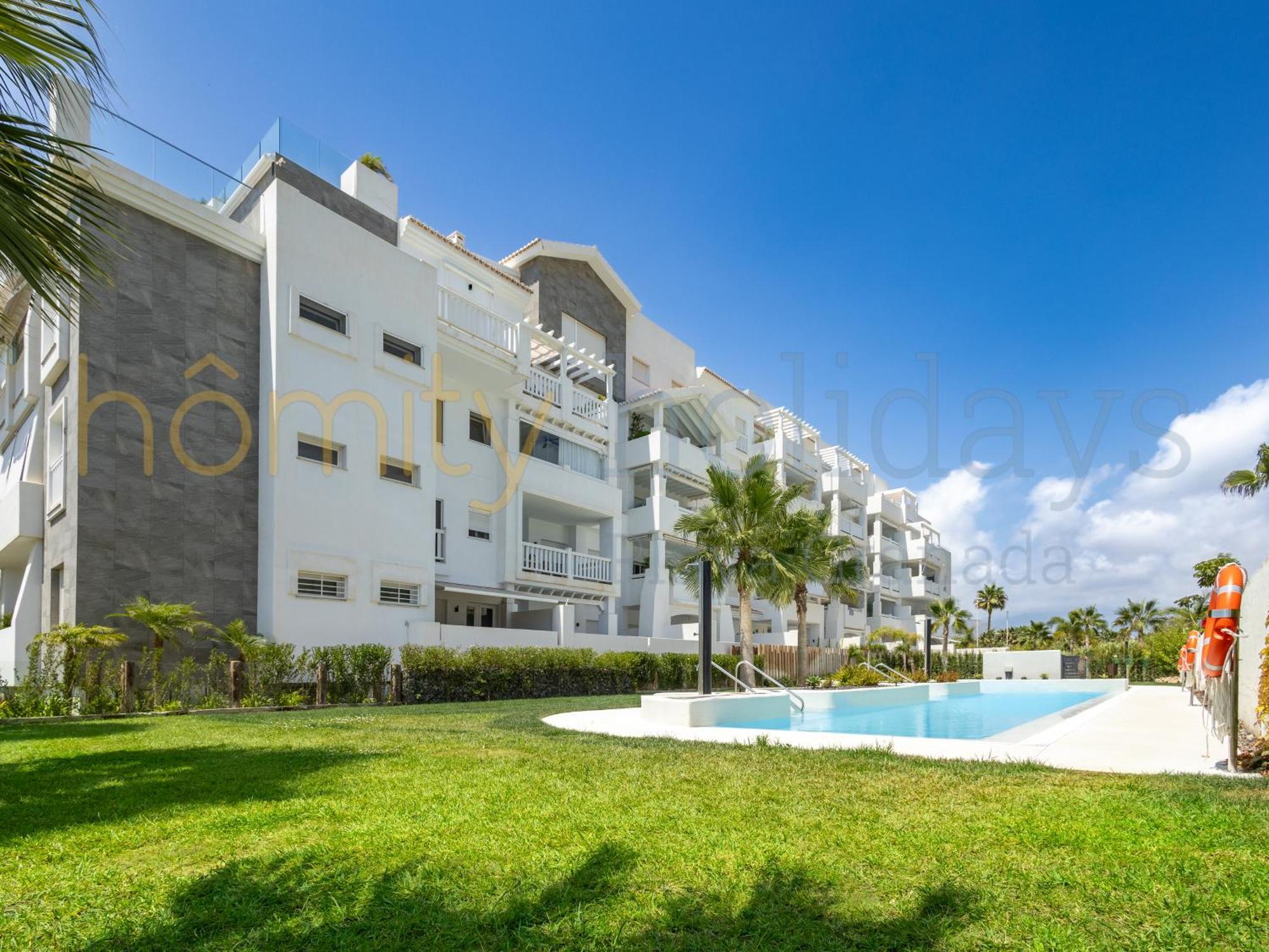 Homity Holidays - Playa Granada - Marina Golf โมตริล ภายนอก รูปภาพ